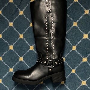 New !! Black Studded Women's Boots 9